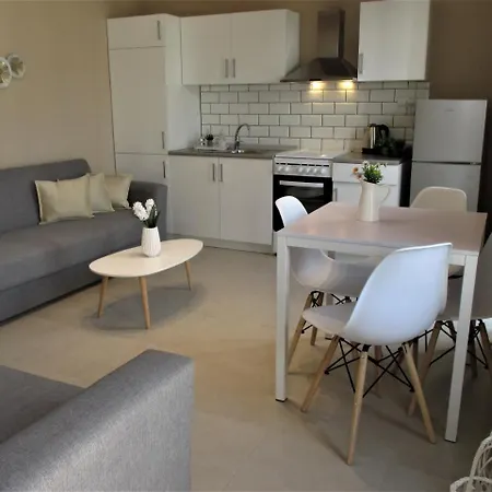 بيت للعطل Jolen House