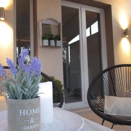 Jolen House Скала-Каллирахис